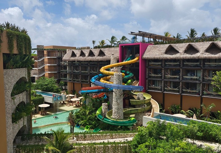 Oasis Express - Playa del Carmen